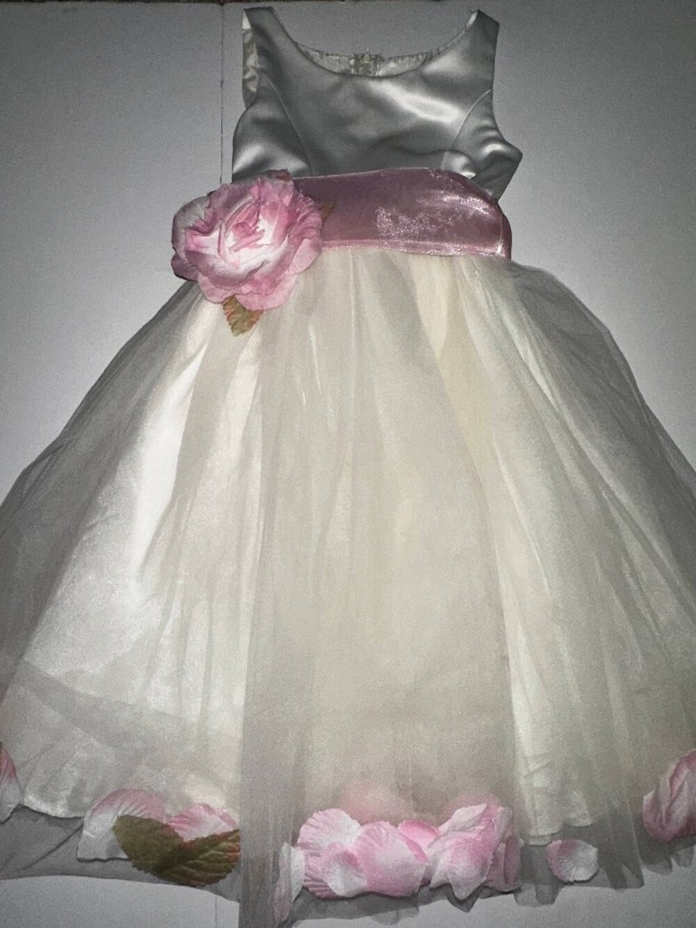 Cinderella Couture Girls Size 8 Flower Girl Special Occasion Ivory dress petals